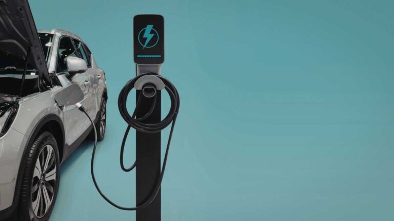 Dessa är hjälpen från Auto+-programmet så att egenföretagare kan köpa ett elfordon 2026

