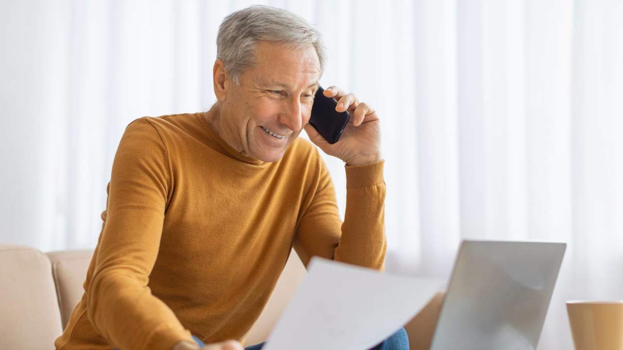 Socialförsäkringen kan ställa in pensionen för egenföretagare som fakturerar efter att de gått i pension
