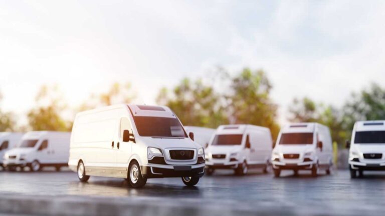 Bryssel nya skyldighet för egenföretagare och små och medelstora transportföretag kommer att kosta 1 500 euro per skåpbil

