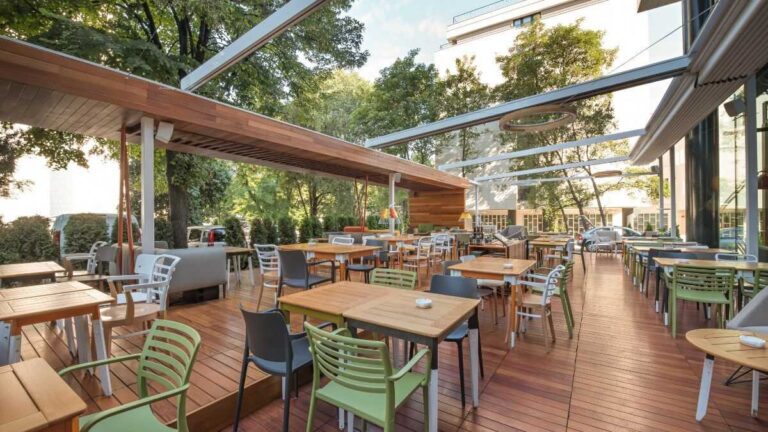 Terrasserna genererar redan mer än 50 % av inkomsten för många egenföretagare hotellägare
