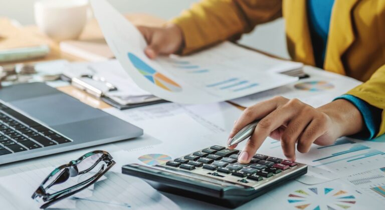 Hur ökar finansjobben inkomstskillnaderna i städer globalt?
