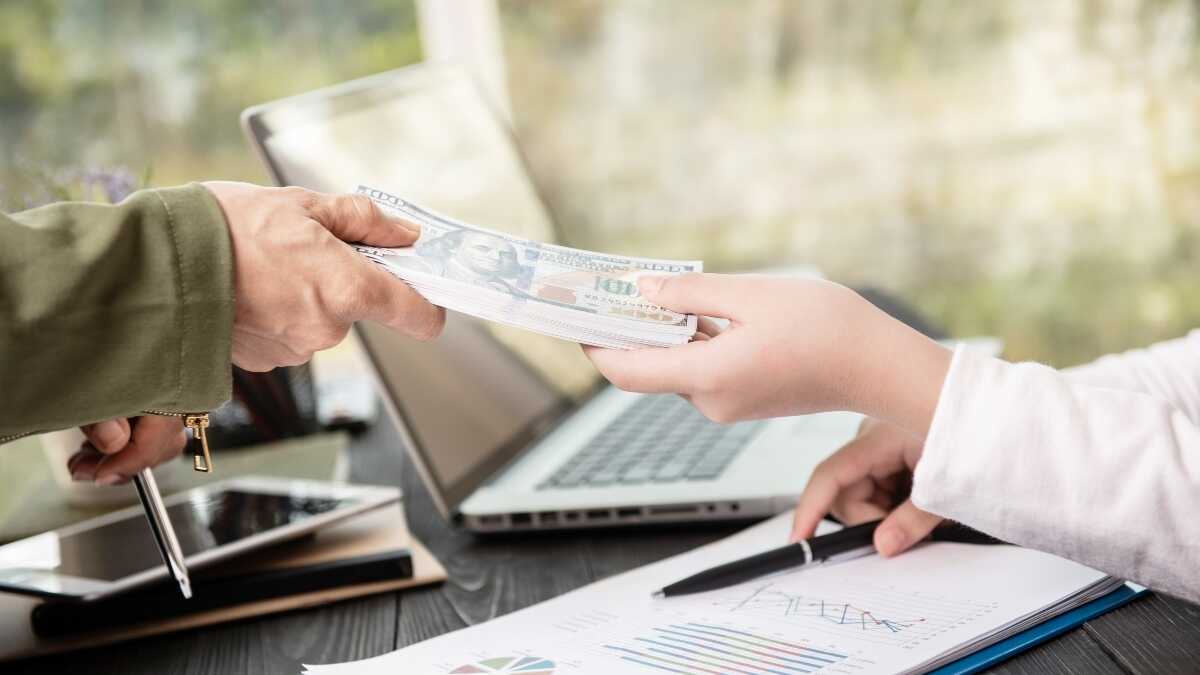 Ny standard för lönetransparens: detta är vad små och medelstora företag måste se över innan det godkänns