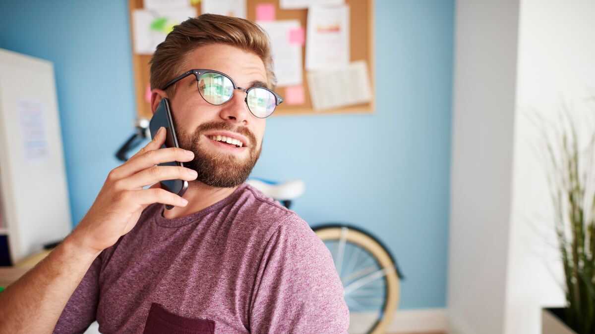 Finansministeriet klargör om egenföretagare kan dra av sin personliga mobiltelefon om de senare använder den enbart för verksamheten