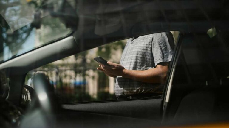 Rädslan för taxifrilansare är uppfylld: DGT ger grönt ljus till förarlösa bilar i Madrid
