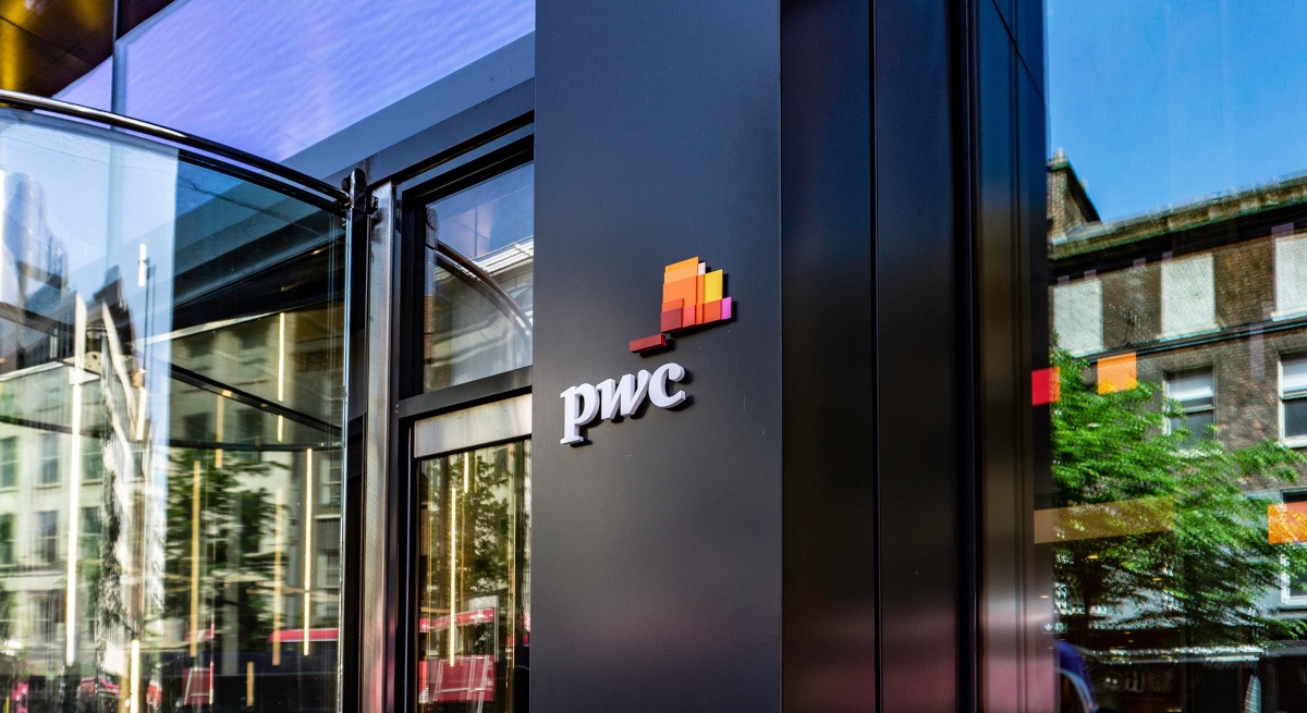PwC: Globala anställda är mer oroade över ekonomisk volatilitet än AI